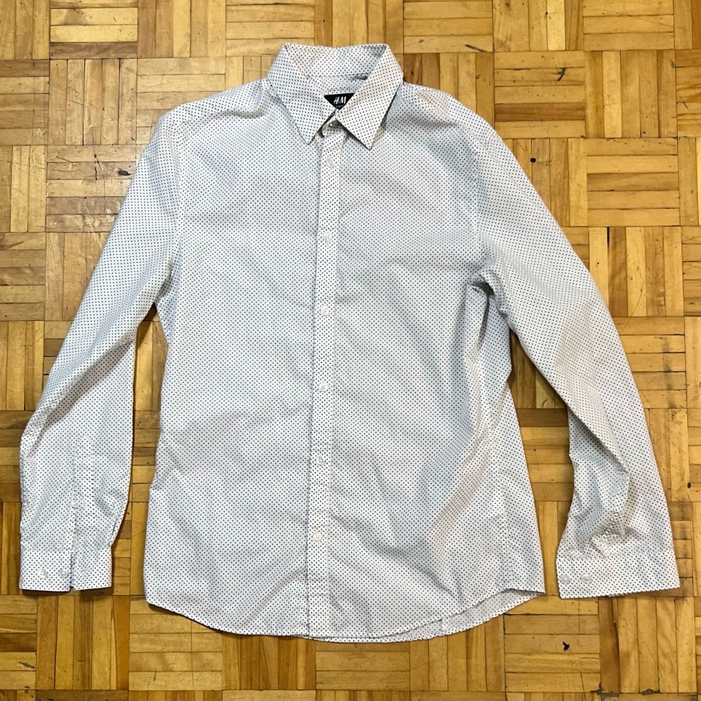 H&M Men's White and Black Patterned Shirt